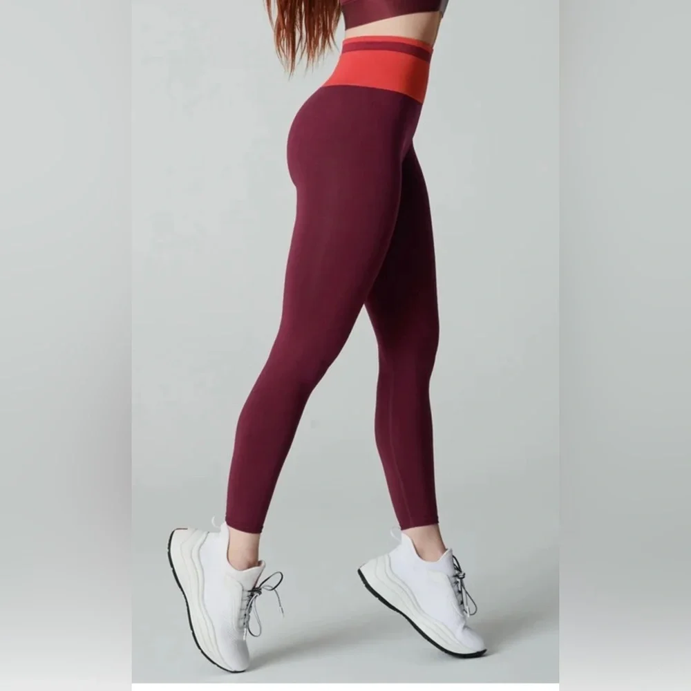 High-Waisted Seamless Stripe 7/8 Leggings Burgundy Red Colorblock Size S - Picture 3 of 6